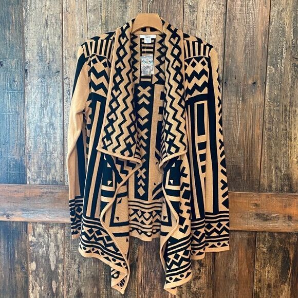 Bar III Sz XS NWT Tan Black AzTec Open Long Warm Cardigan - Picture 4 of 8